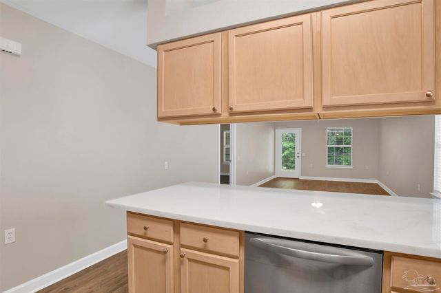 2388 Trailwood Dr, Cantonment, FL 32533