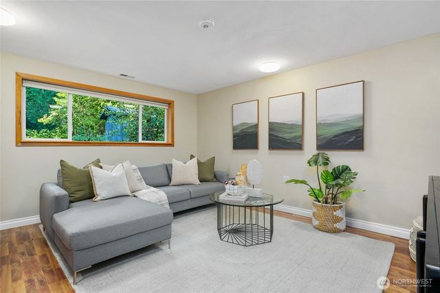 19602 NE 185th Street, Woodinville, WA 98077