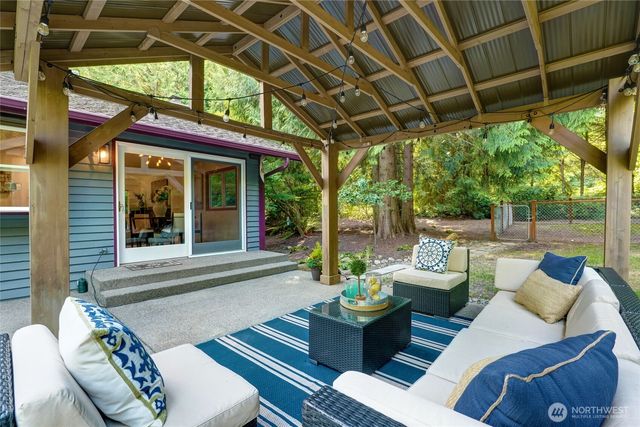 19602 NE 185th Street, Woodinville, WA 98077