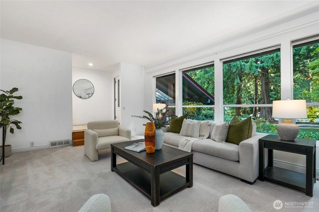 19602 NE 185th Street, Woodinville, WA 98077