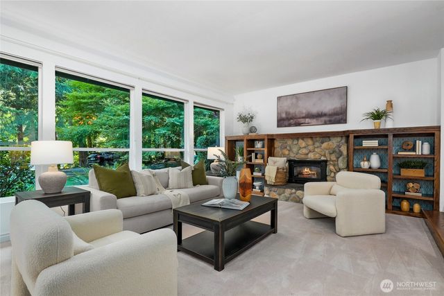 19602 NE 185th Street, Woodinville, WA 98077