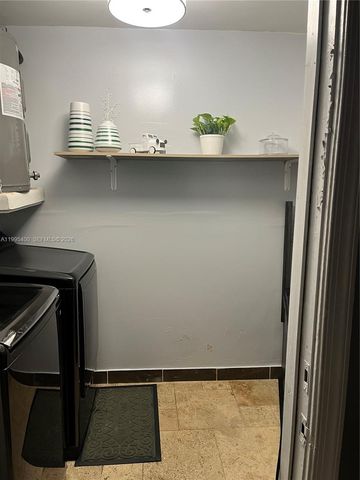 328 NW 47th St, Deerfield Beach, FL 33064