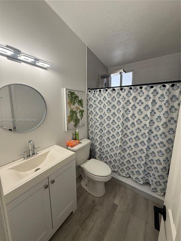 328 NW 47th St, Deerfield Beach, FL 33064