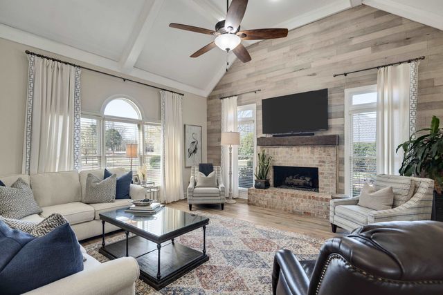 2410 HALLE PKY, Collierville, TN 38017