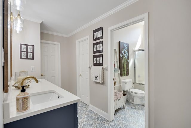 2410 HALLE PKY, Collierville, TN 38017