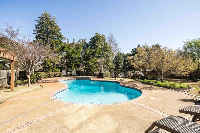 2410 HALLE PKY, Collierville, TN 38017