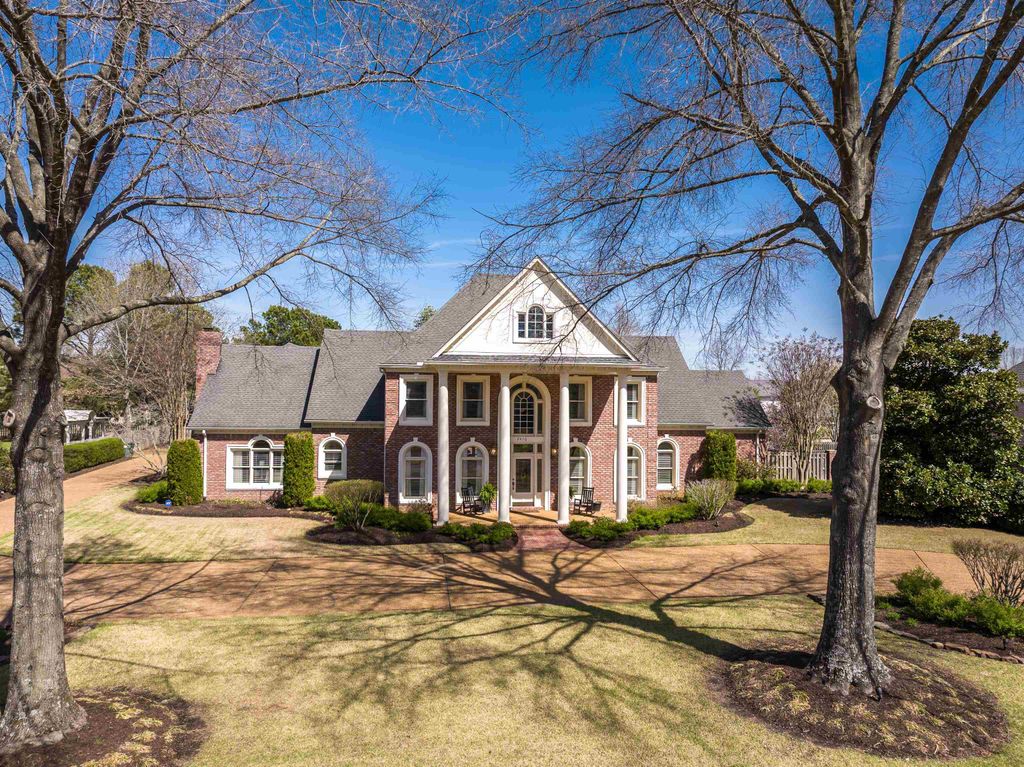 2410 HALLE PKY, Collierville, TN 38017