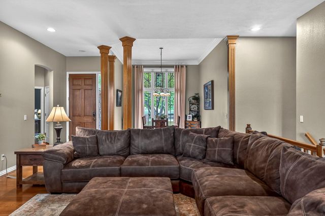 1101 W Woodhill Court, Springfield, MO 65810
