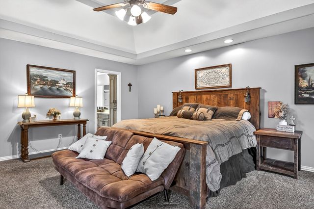 1101 W Woodhill Court, Springfield, MO 65810