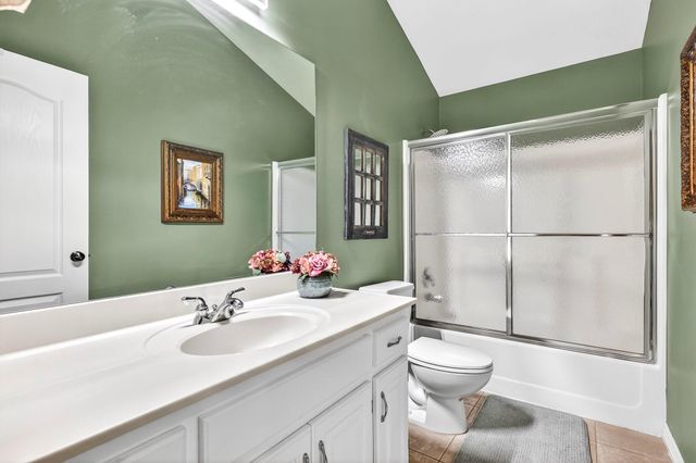 1101 W Woodhill Court, Springfield, MO 65810