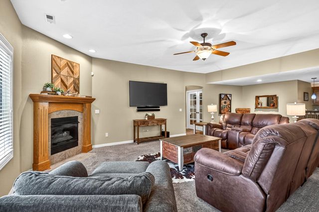1101 W Woodhill Court, Springfield, MO 65810