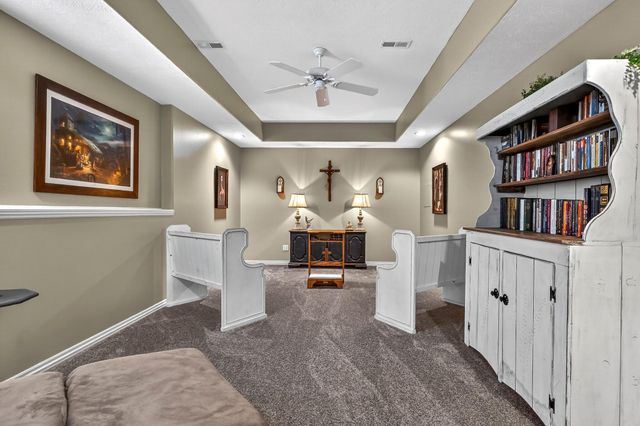 1101 W Woodhill Court, Springfield, MO 65810