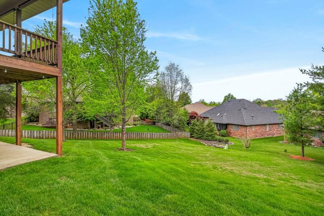 1101 W Woodhill Court, Springfield, MO 65810