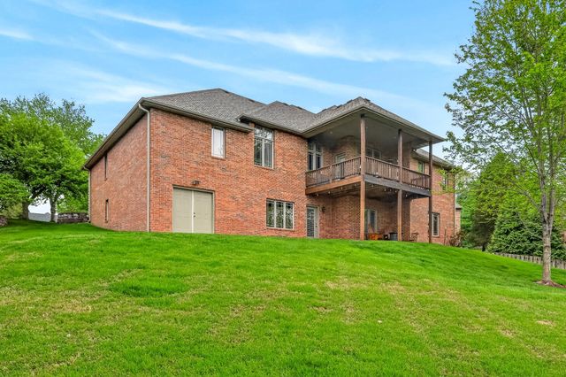 1101 W Woodhill Court, Springfield, MO 65810