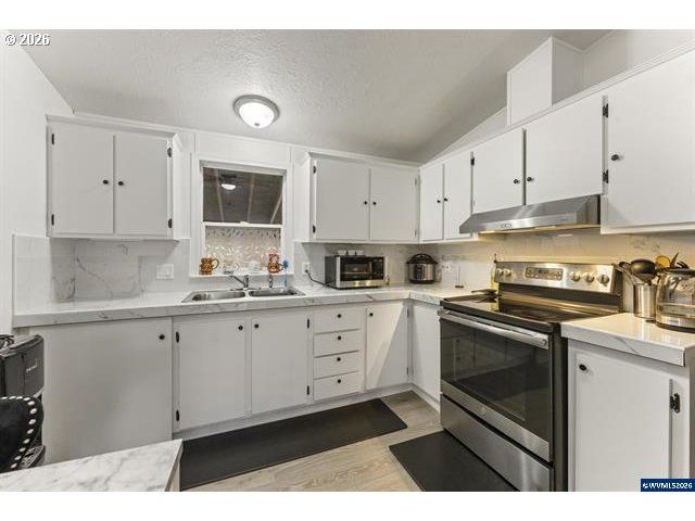 12323 Se HOLGATE Blvd 2, Portland, OR 97236