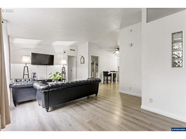 12323 Se HOLGATE Blvd 2, Portland, OR 97236