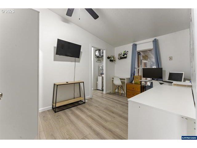 12323 Se HOLGATE Blvd 2, Portland, OR 97236