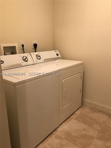 510 NW 84 TH AV 324, Plantation, FL 33324