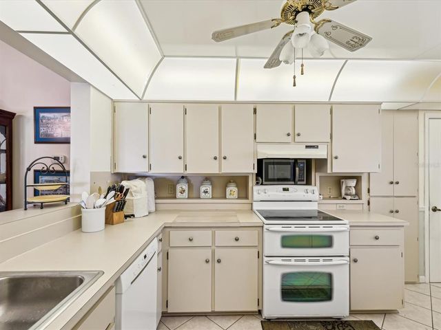 11536 GOLDEN RAIN DRIVE, New Port Richey, FL 34654