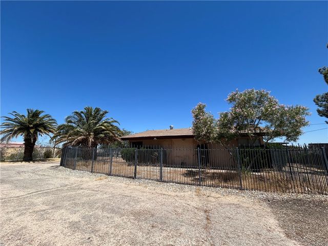 14822 Rodeo, Victorville, CA 92395