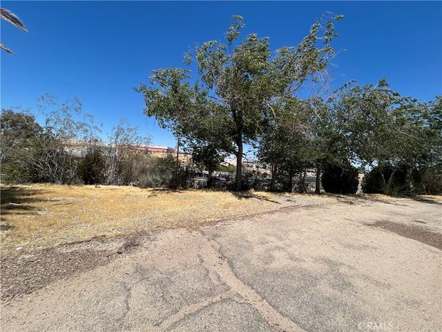 14822 Rodeo, Victorville, CA 92395