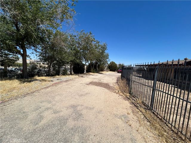 14822 Rodeo, Victorville, CA 92395