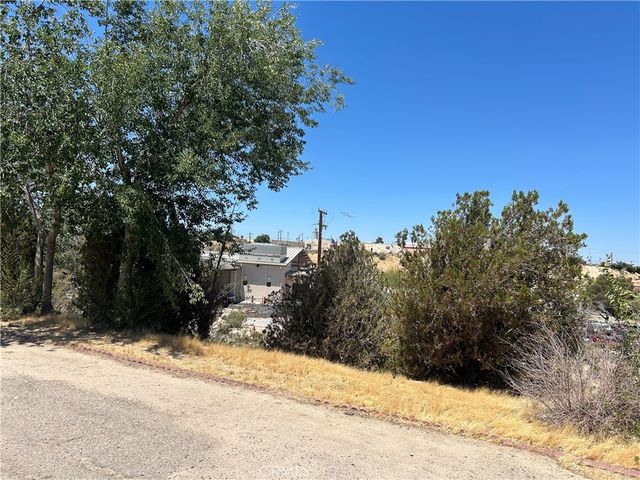 14822 Rodeo, Victorville, CA 92395