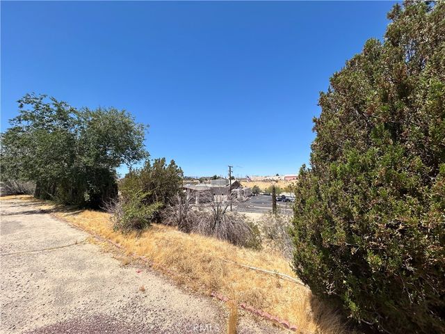 14822 Rodeo, Victorville, CA 92395
