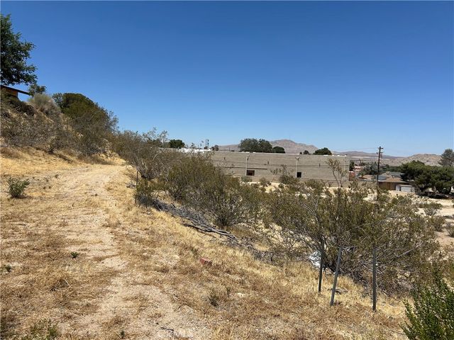 14822 Rodeo, Victorville, CA 92395