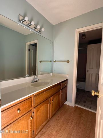 1327 Fox Chase Drive, Southaven, MS 38671