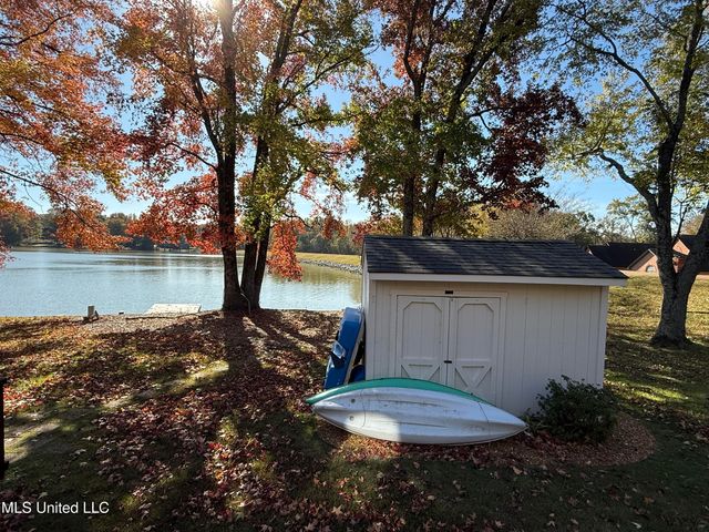 1327 Fox Chase Drive, Southaven, MS 38671