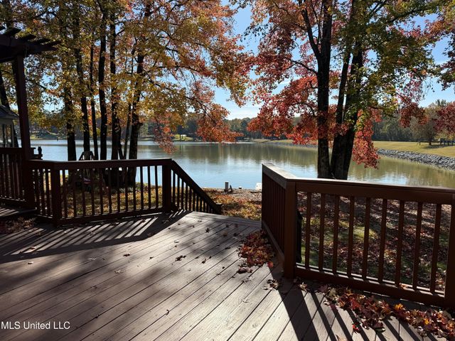 1327 Fox Chase Drive, Southaven, MS 38671