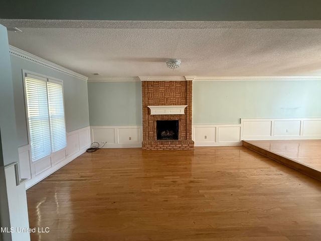 1327 Fox Chase Drive, Southaven, MS 38671