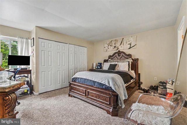 2303 IONOFF RD, Harrisburg, PA 17110