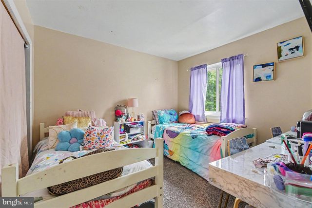 2303 IONOFF RD, Harrisburg, PA 17110