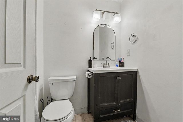 2303 IONOFF RD, Harrisburg, PA 17110