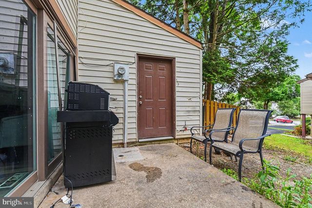 2303 IONOFF RD, Harrisburg, PA 17110