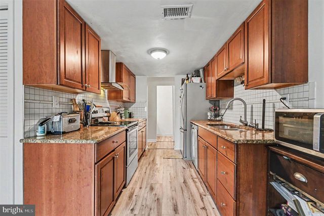 2303 IONOFF RD, Harrisburg, PA 17110