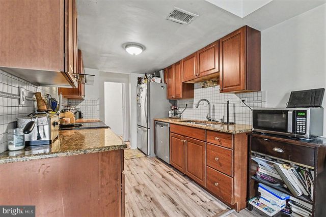 2303 IONOFF RD, Harrisburg, PA 17110