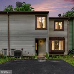 2303 IONOFF RD, Harrisburg, PA 17110