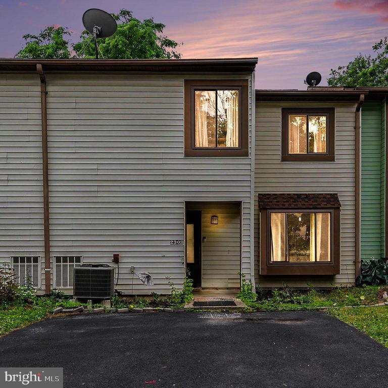 2303 IONOFF RD, Harrisburg, PA 17110
