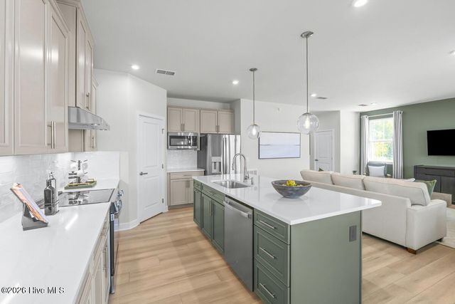 7063 Mcfarland Drive, Leland, NC 28451