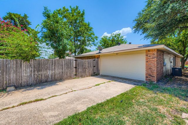 9117 Fairmont Circle, Rowlett, TX 75088