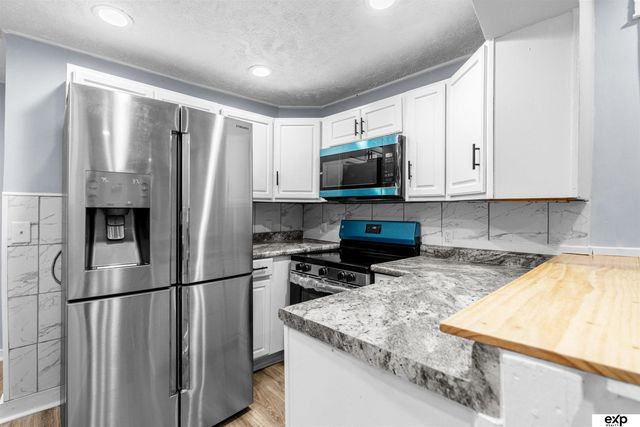 3912 S 14th Street, Omaha, NE 68107