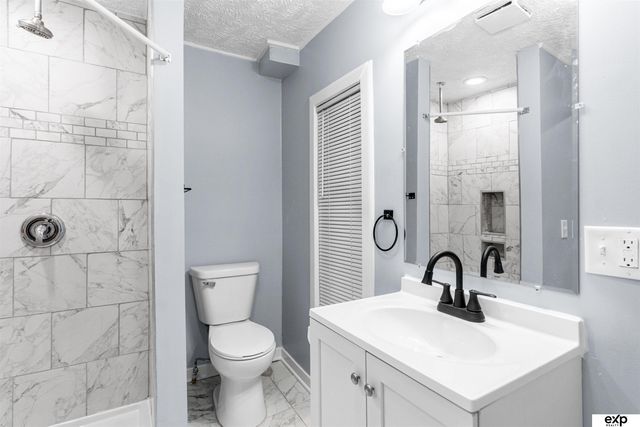 3912 S 14th Street, Omaha, NE 68107