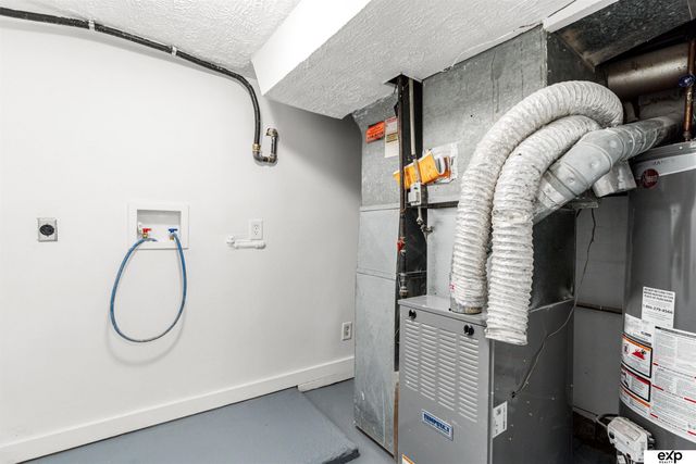 3912 S 14th Street, Omaha, NE 68107