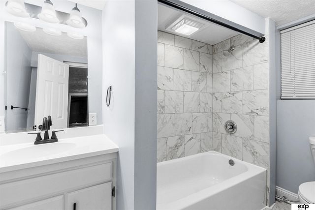 3912 S 14th Street, Omaha, NE 68107