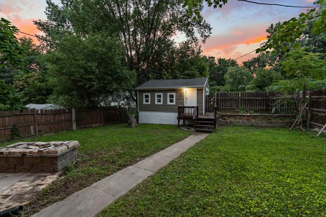 3912 S 14th Street, Omaha, NE 68107