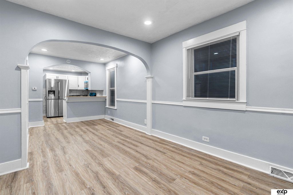 3912 S 14th Street, Omaha, NE 68107