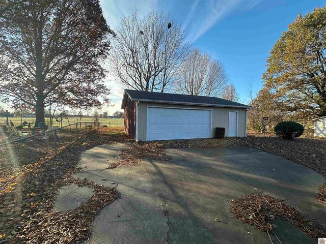 127 Bel Aire, Mayfield, KY 42066